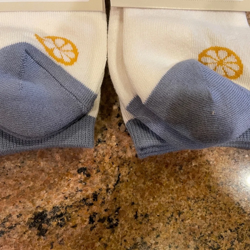 NEW! Pact Citrus Squeeze  Premium Crew Socks Two Pair NWT!